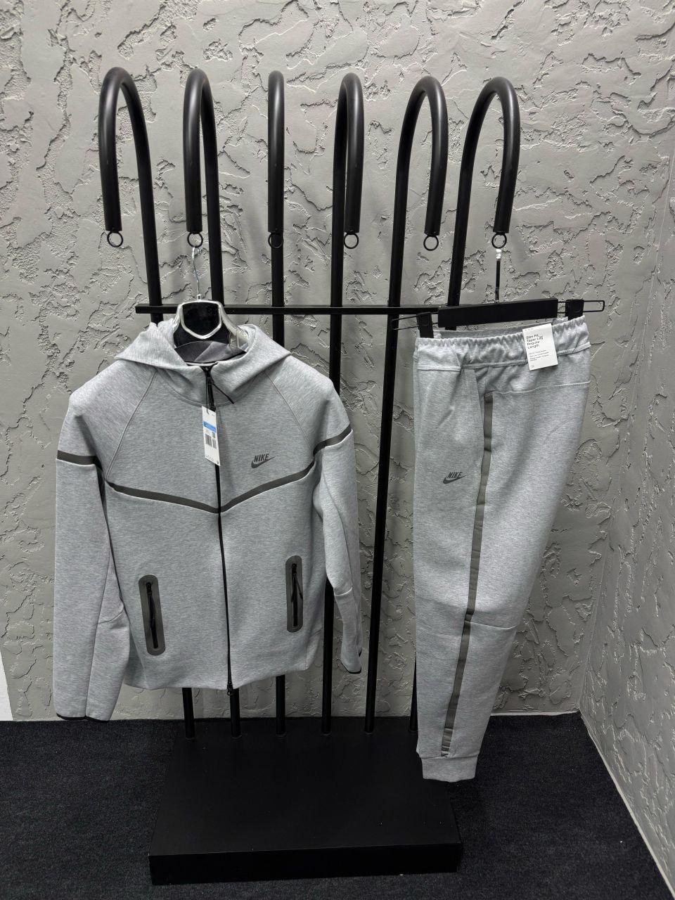 CHANDAL NIKE TECH