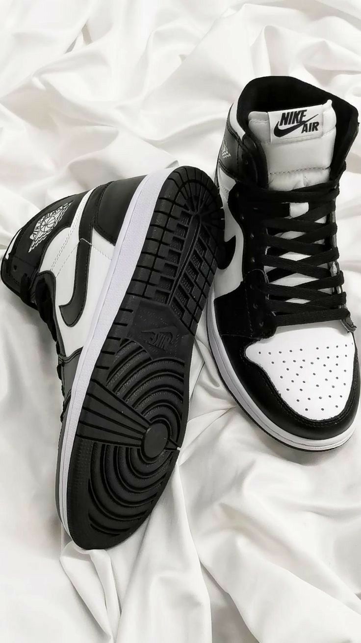 JORDAN 1 ALTAS
