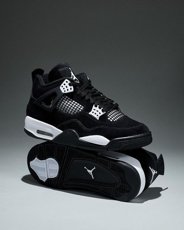 AIR JORDAN RETRO 4
