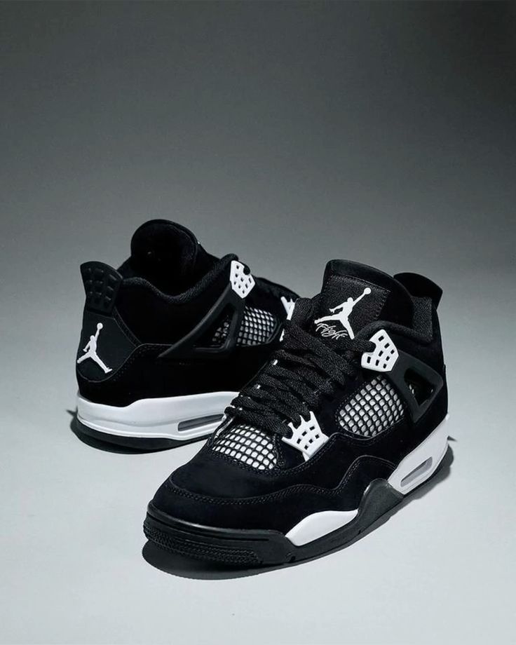 AIR JORDAN RETRO 4
