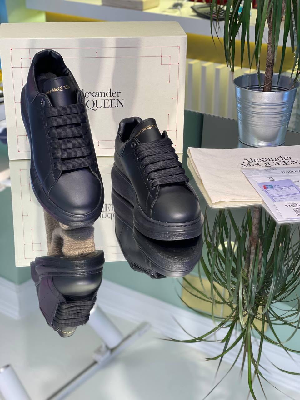 ALEXANDER MCQUEEN